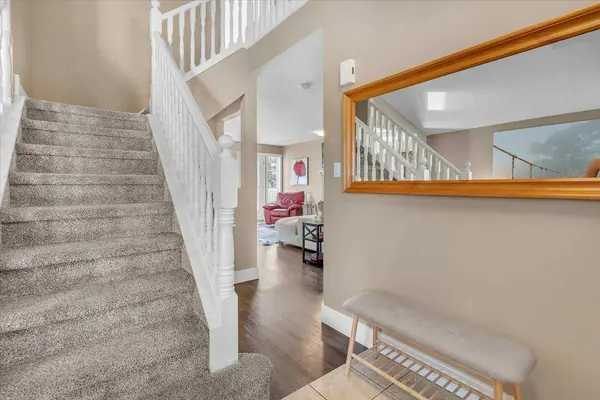 201 Hunters PL, Okotoks, AB T1S 1K8