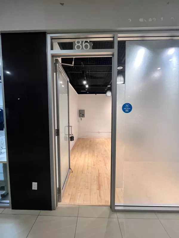Toronto C01, ON M5B 1S8,384 Yonge ST #86
