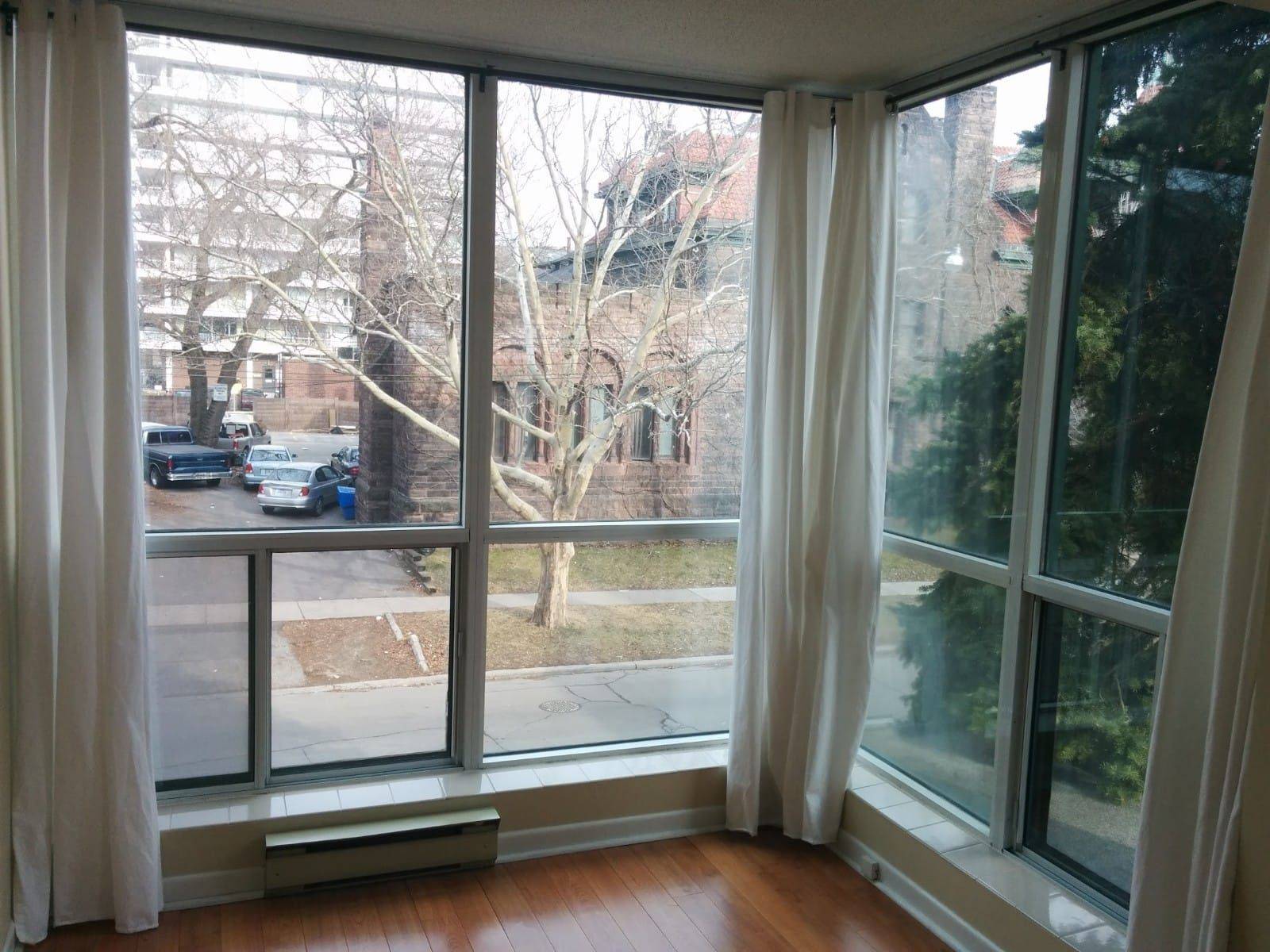 Toronto C02, ON M5R 3P6,95 Prince Arthur AVE #220