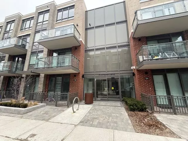 Brampton, ON L6P 0Y6,75 Attmar DR #357