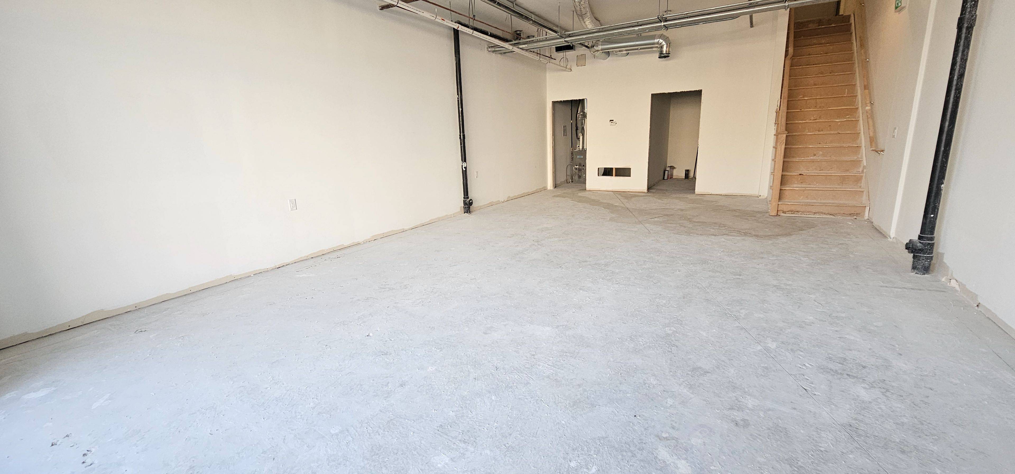 Bradford West Gwillimbury, ON L3Z 3G8,220 Dissette ST #4