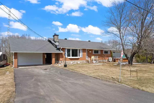 Laurentian Valley, ON K8A 6W6,470 Forest Lea RD