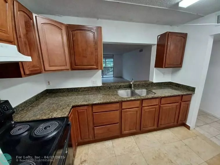 2820 Somerset Dr #3140, Fort Lauderdale, FL 33311