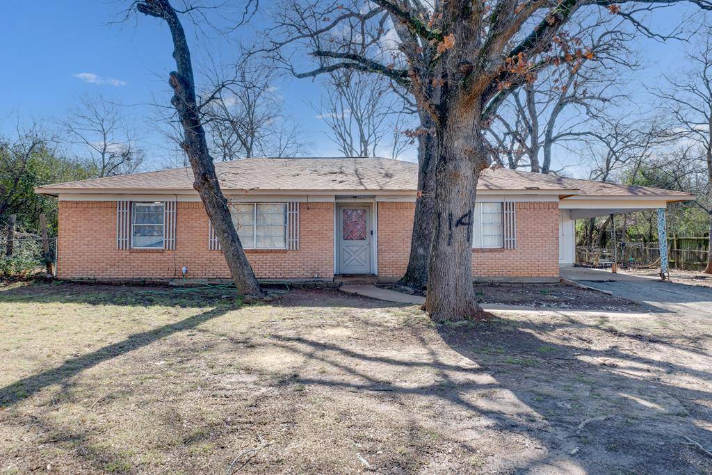 114 SHADY CREEK DR, Palestine, TX 75801
