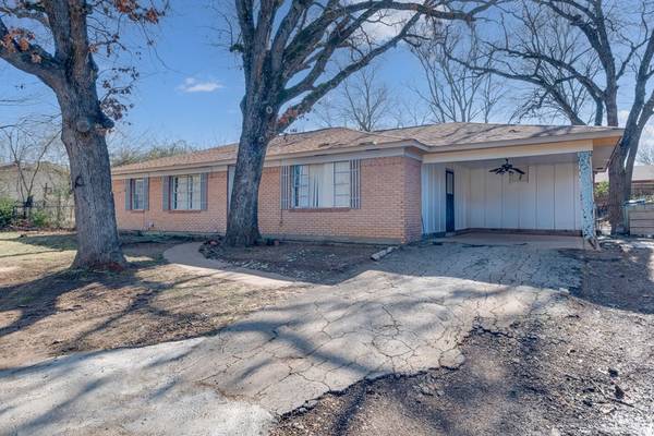 114 SHADY CREEK DR, Palestine, TX 75801