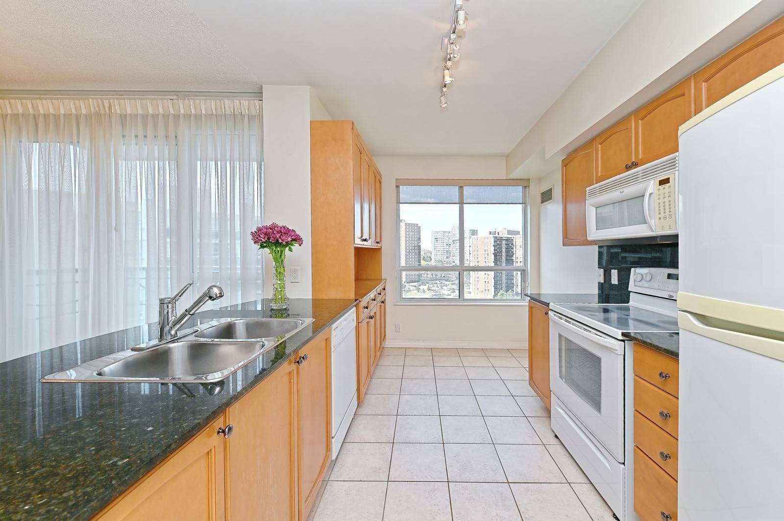 Toronto W08, ON M9A 5H5,38 Fontenay CT #Suite 1309