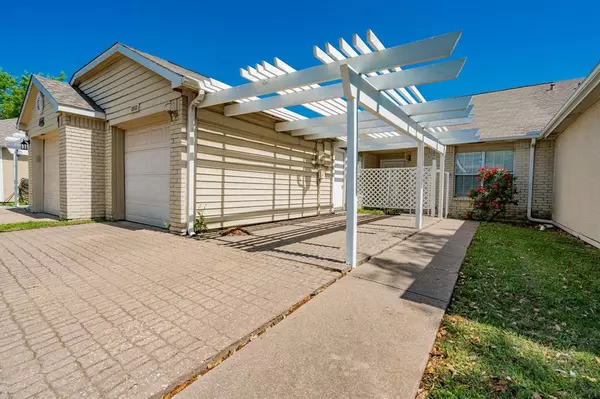 Mesquite, TX 75150,2512 Brook Hollow Court