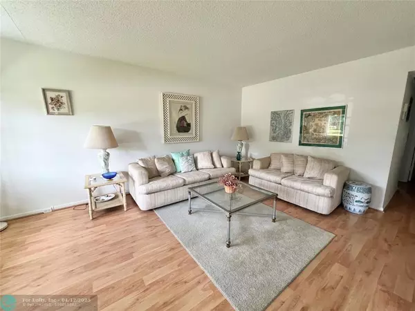 Deerfield Beach, FL 33442,194 Grantham F #194