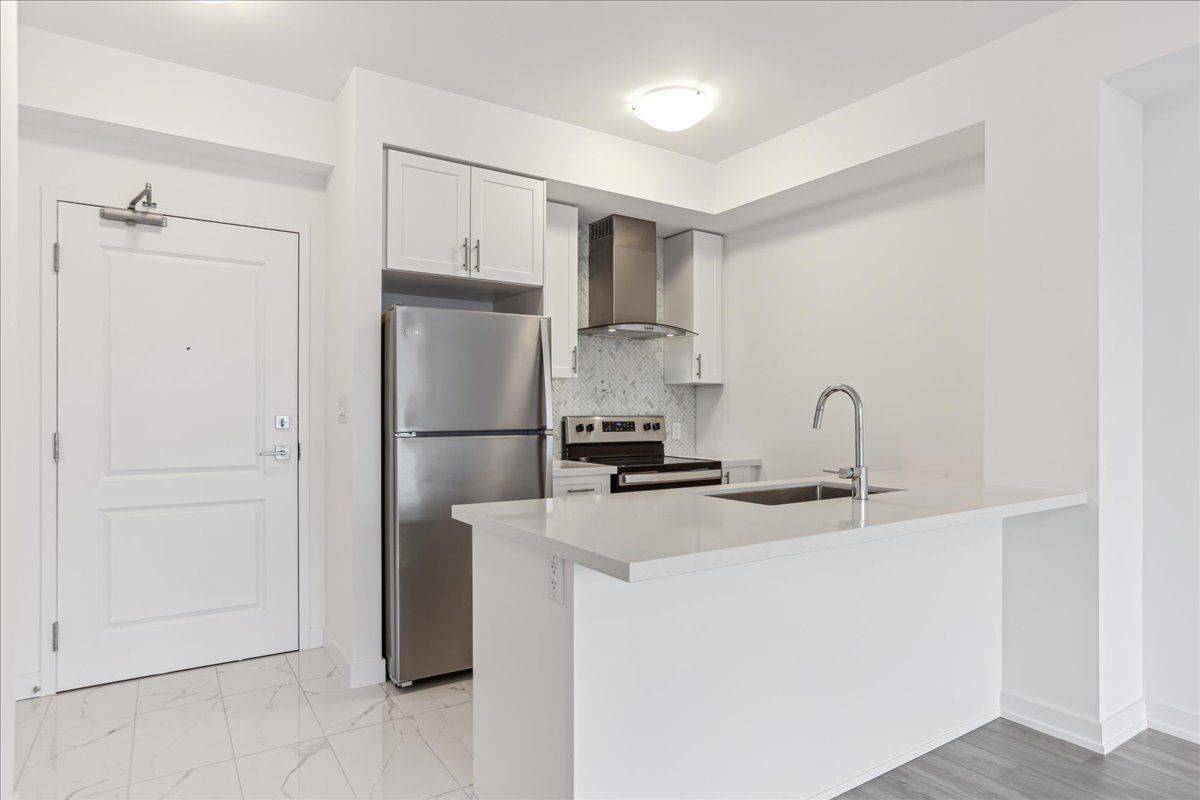 460 Dundas ST E #904, Hamilton, ON L8B 2A5