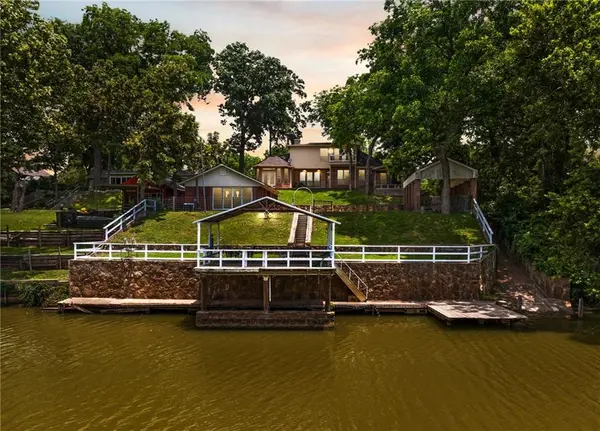989 Greenwood Lane, Waco, TX 76705