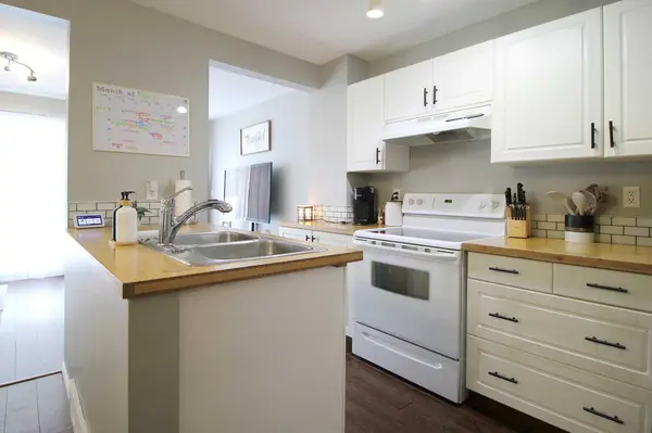 6300 Orr DR #28, Red Deer, AB T4P 3T6