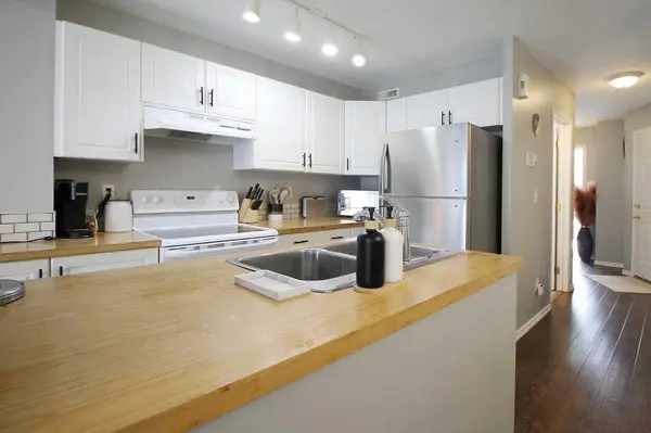 6300 Orr DR #28, Red Deer, AB T4P 3T6