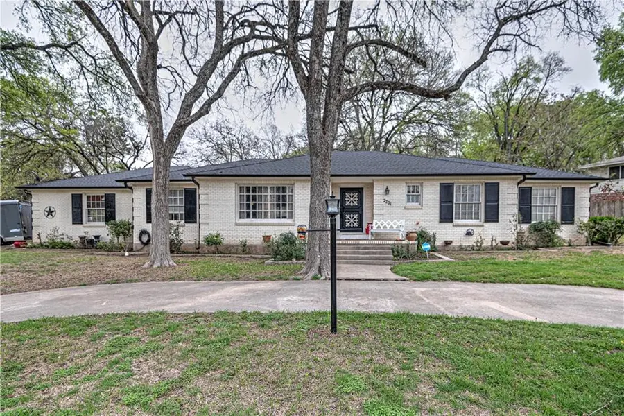 2701 Birdcreek Drive, Temple, TX 76502