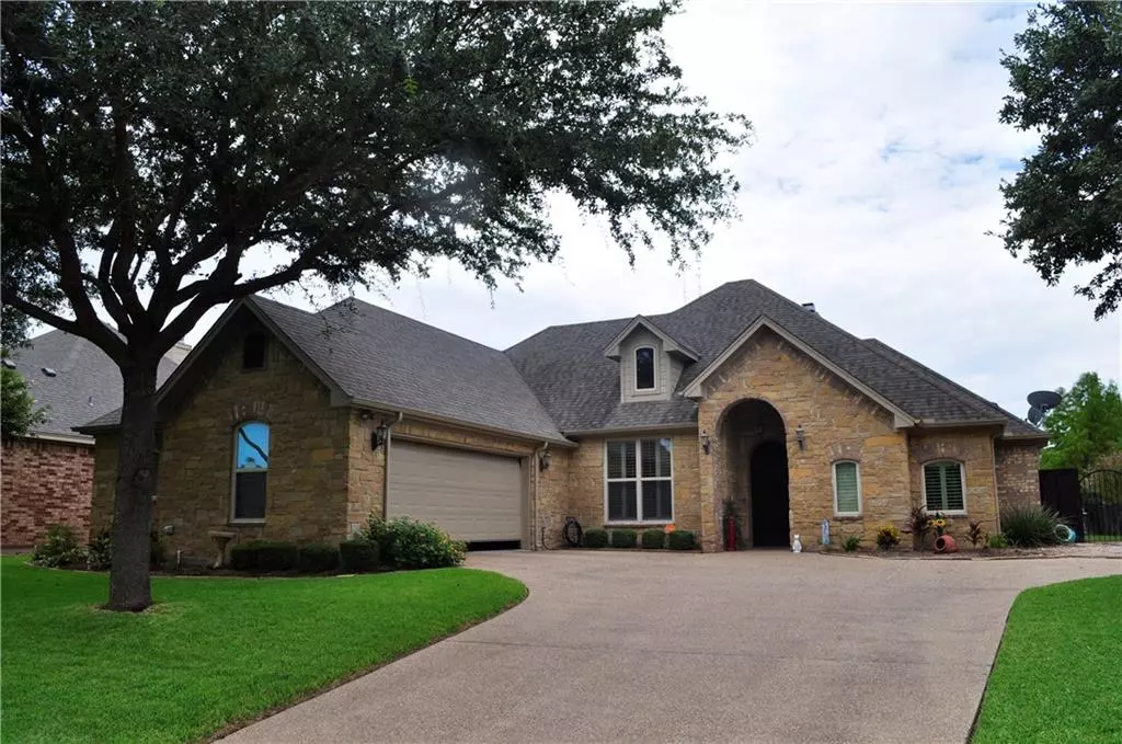 Woodway, TX 76712,325 Canterbury Drive