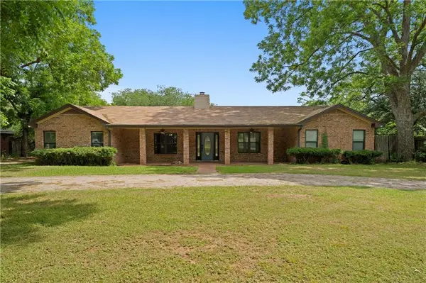 1024 Greenwood Lane, Waco, TX 76705