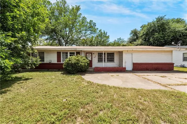 2725 S 25th Street, Waco, TX 76706