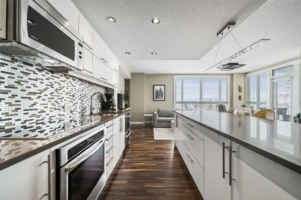 1110 3 AVE NW #701 Calgary, AB T2N 4J3