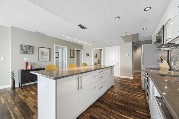 1110 3 AVE NW #701 Calgary, AB T2N 4J3