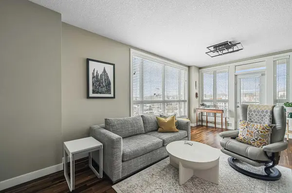1110 3 AVE NW #701 Calgary, AB T2N 4J3