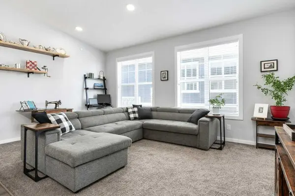 281 Lucas AVE NW, Calgary, AB T3P 1S3