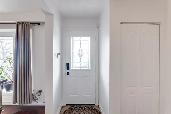 Toronto W05, ON M9M 2B8,179 Lindylou RD