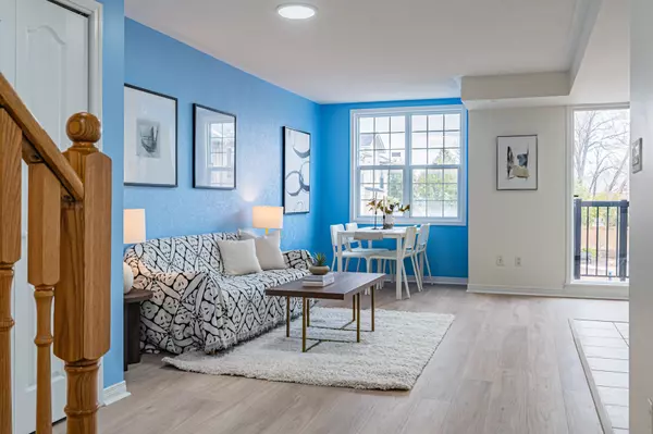 Toronto E04, ON M1L 0E5,35 Strangford LN #309