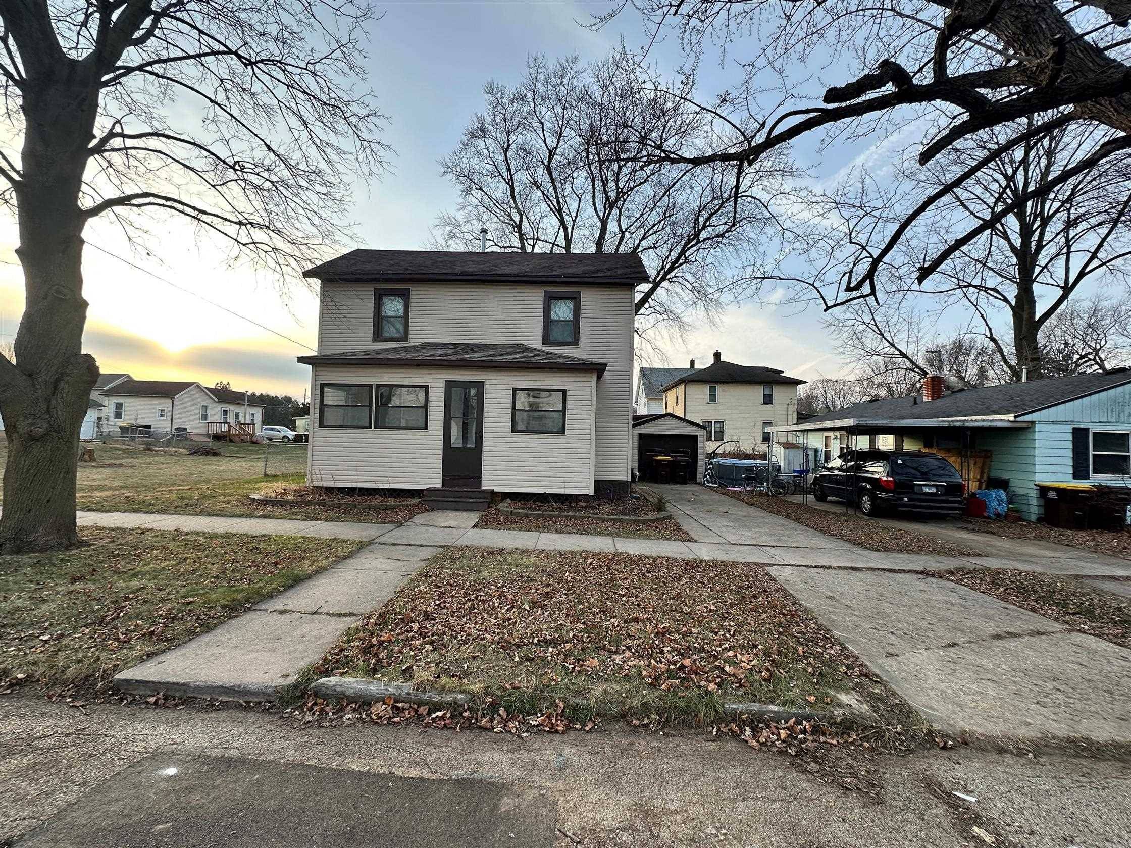 808 S Blackhawk, Freeport, IL 61032