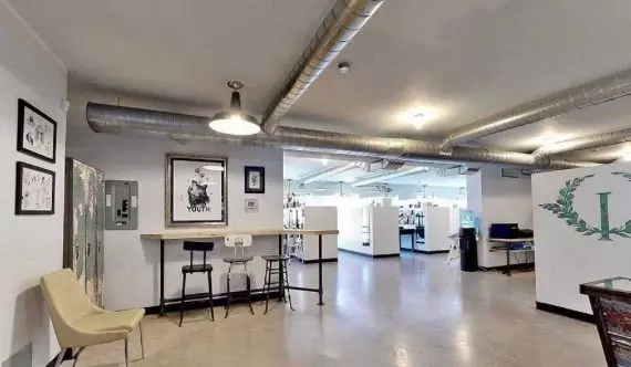 Toronto C01, ON M6J 1X8,1269 Dundas ST W #200