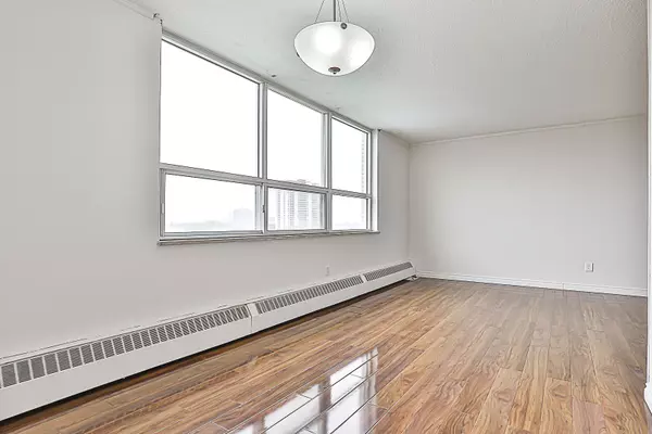 Toronto C15, ON M2J 1L2,5 Parkway Forest DR #905