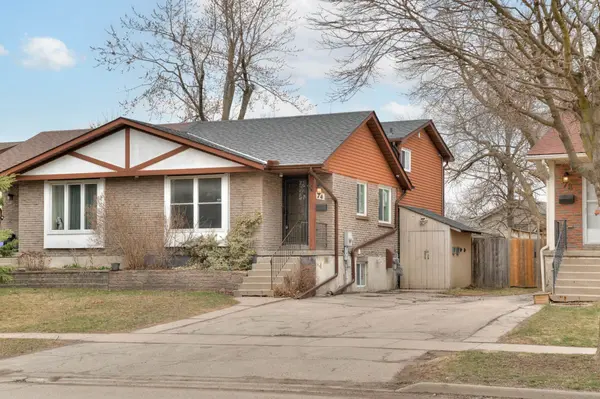 Kitchener, ON N2B 3K7,74 Halifax DR