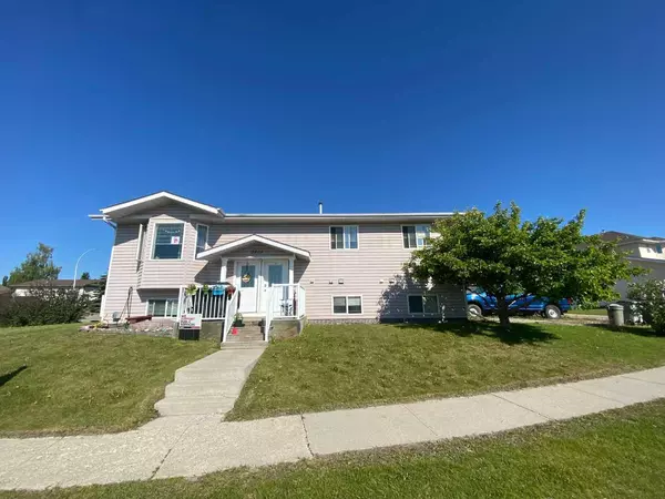 5802 12 AVE, Edson, AB T7E 1X2
