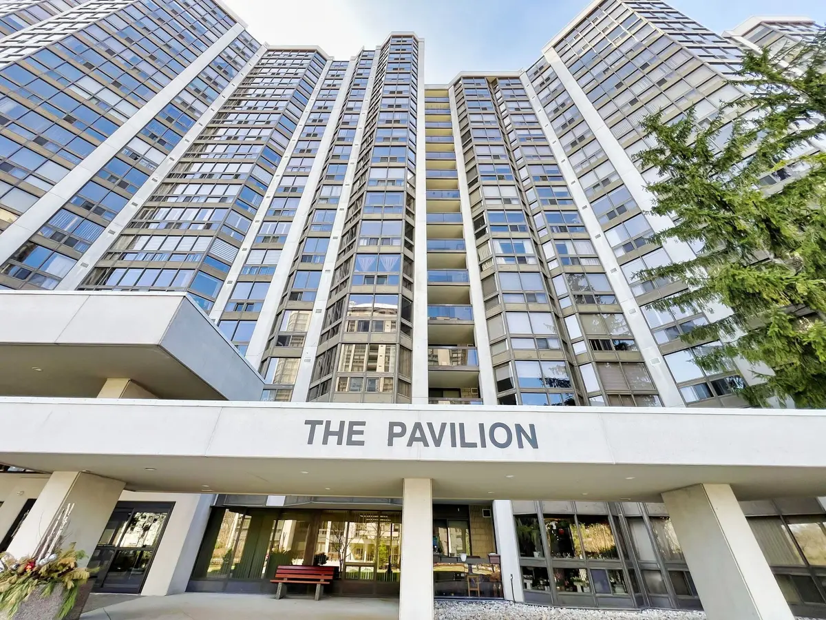 10 Kenneth AVE #503, Toronto C14, ON M2N 6K6