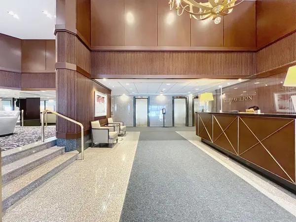 10 Kenneth AVE #503, Toronto C14, ON M2N 6K6