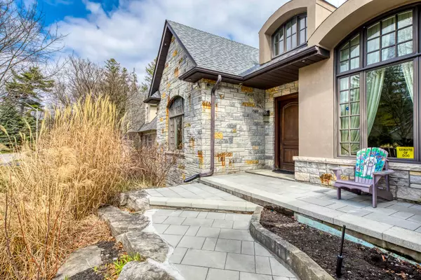 Mississauga, ON L5H 1T2,774 Terlin BLVD