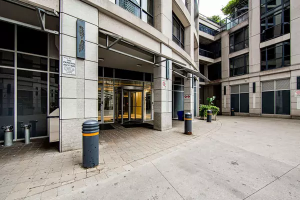 Toronto C08, ON M5B 1L4,25 Carlton ST #406