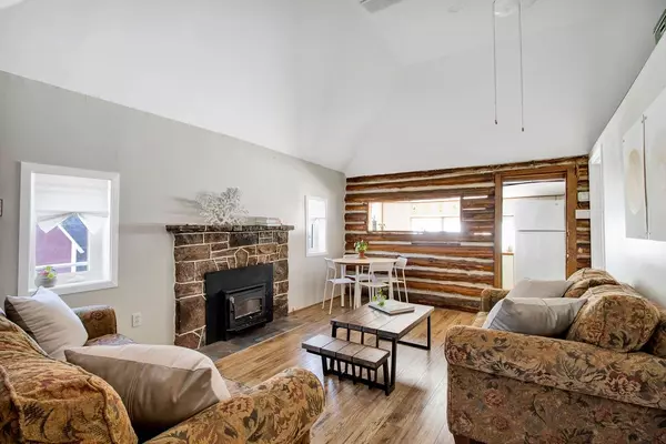 Wasaga Beach, ON L9Z 2L4,125 RIVER RD E