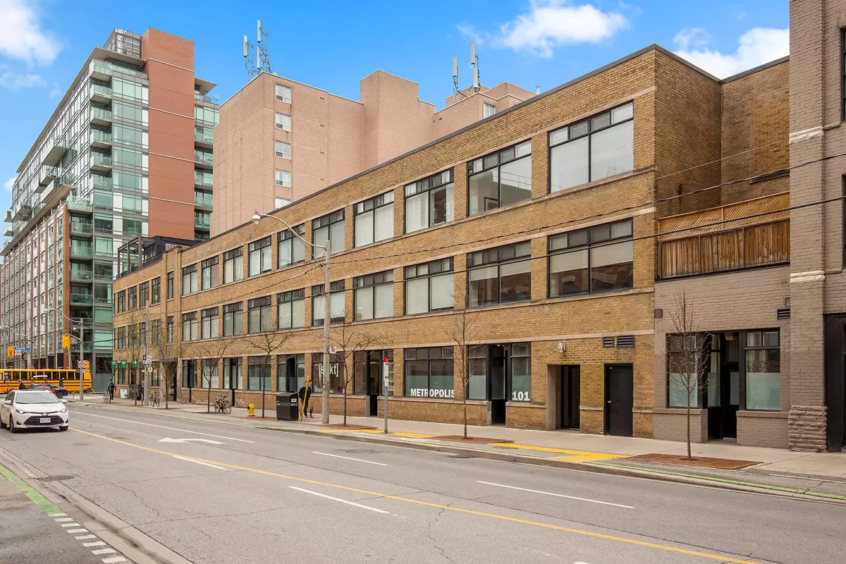 Toronto C08, ON M5A 2R1,80 Sherbourne ST #101