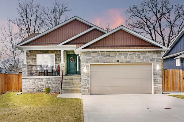 104 61ST ST S, Wasaga Beach, ON L9Z 2Z3