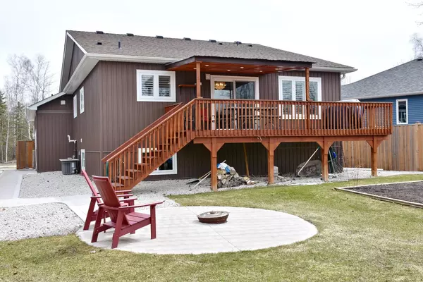 Wasaga Beach, ON L9Z 2Z3,104 61ST ST S