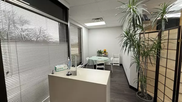 London South, ON N6E 1N9,1100 Dearness DR #21