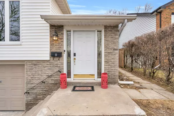 Barrie, ON L4N 4R5,8 Armstrong BLVD