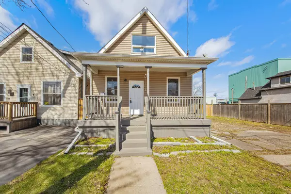 Hamilton, ON L8L 4B7,109 Gertrude ST