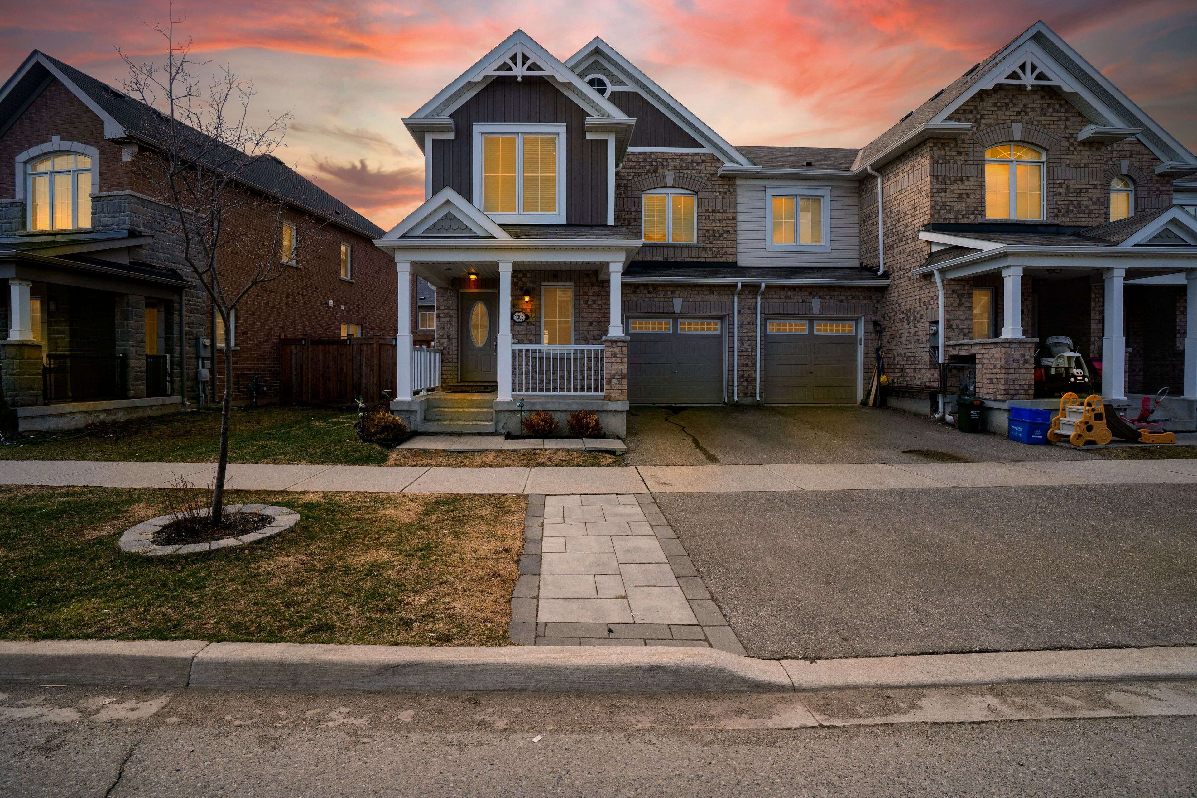 Milton, ON L9T 9J2,1303 Beacham CT