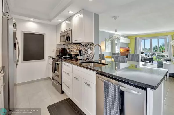 Boynton Beach, FL 33435,2300 NE 1st Ln #409