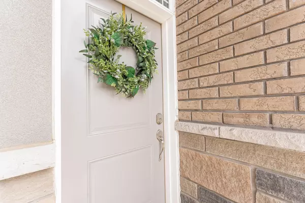 Hamilton, ON L0R 1P0,80 Laguna Village CRES