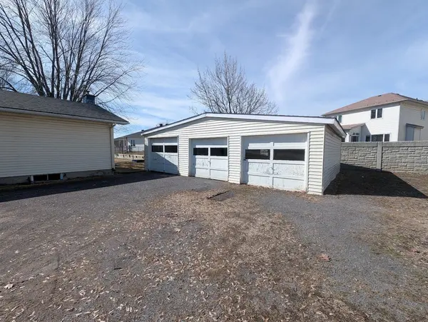 Orleans - Cumberland And Area, ON K4A 3P8,1632 Trim RD