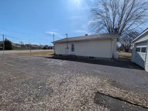 Orleans - Cumberland And Area, ON K4A 3P8,1632 Trim RD