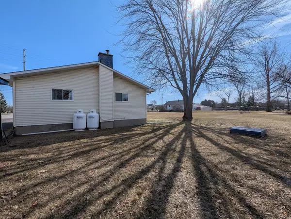 Orleans - Cumberland And Area, ON K4A 3P8,1632 Trim RD