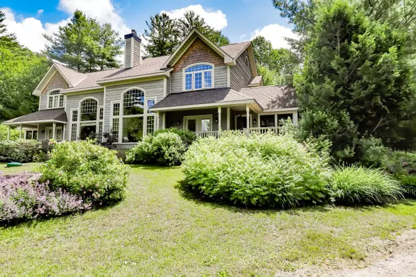 3876 Muskoka Road 118 RD W #Carling 10 W3, Muskoka Lakes, ON P0B 1J0