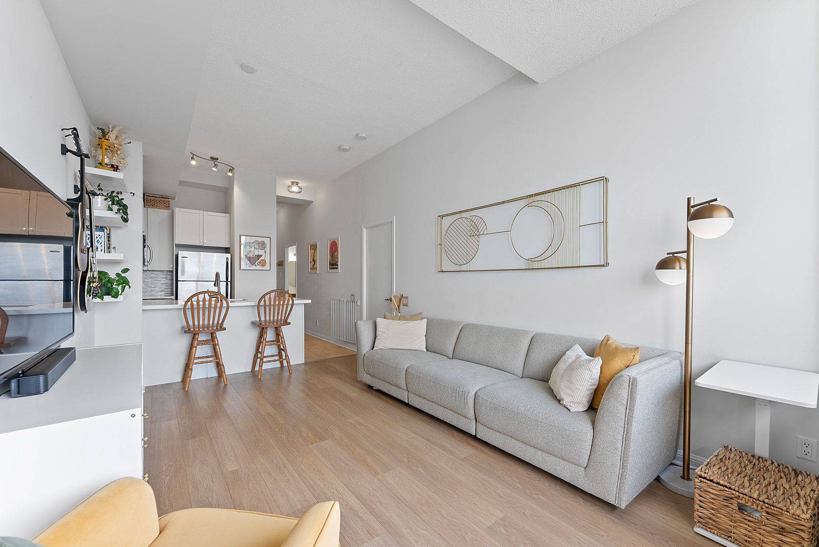 Toronto W03, ON M6N 5J1,1600 Keele ST #1121